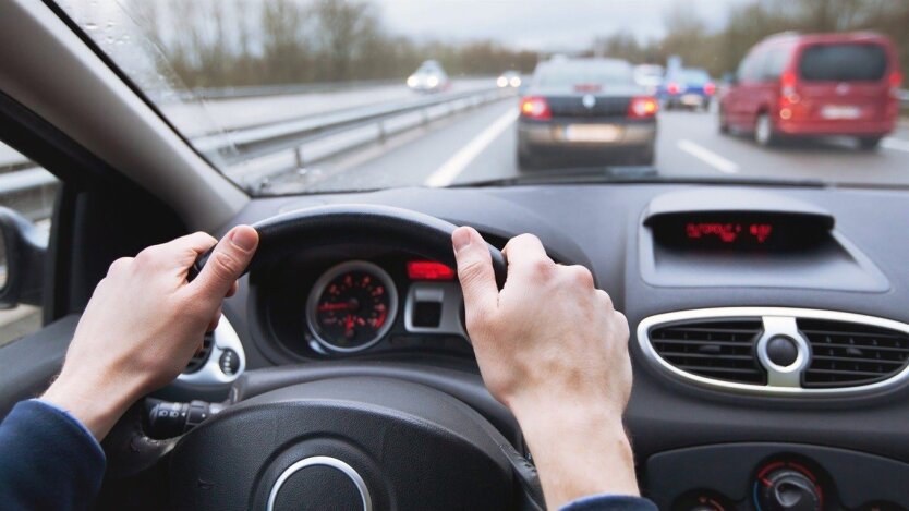 In der Ukraine wurde das Alter für Fahrer eingeschränkt: Wer jetzt nicht hinter das Steuer darf