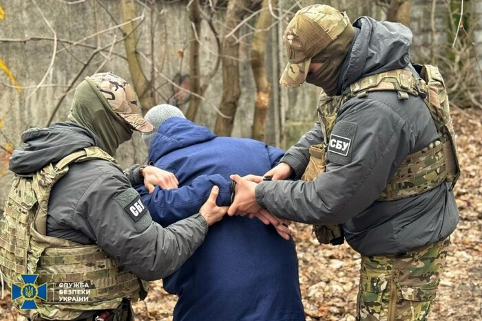 SBU zatrzymuje zwerbowanych podpalaczy i sabotażystów dziesiątkami. Dla Rosjan to śmieci - ekspert