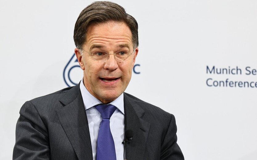 Rutte und Jermak kommentieren die mögliche Einstellung von kritischen Waffenlieferungen aus den USA an die Ukraine